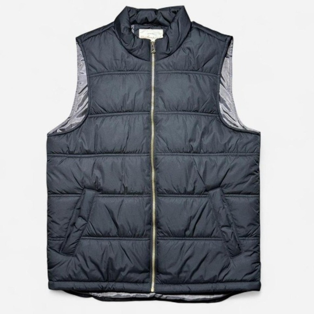 Black Weatherproof Vintage puffer vest, full zip with‎ pockets. Large.